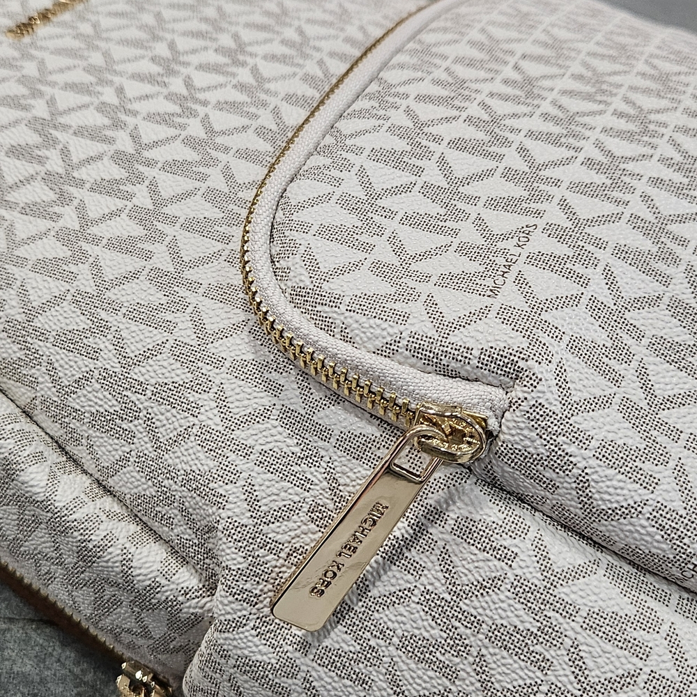 NWT Michael Kors Abbey MK Signature Backpack Vanilla Brown Gold - Picture 8 of 15